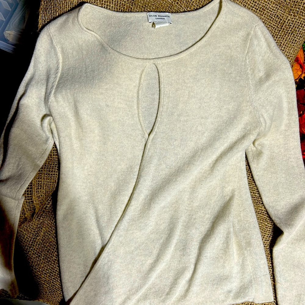 Club Monaco cashmere cream sweater in small